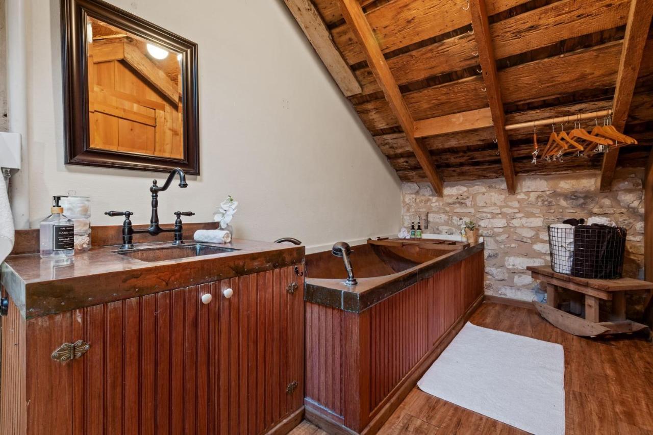 Nimitz Loft Villa Fredericksburg Luaran gambar